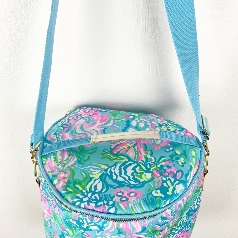 LILLY PULITZER Removable Adjustable Shoulder Strap Zip Closure Insulated Cooler - Picture 3 of 10